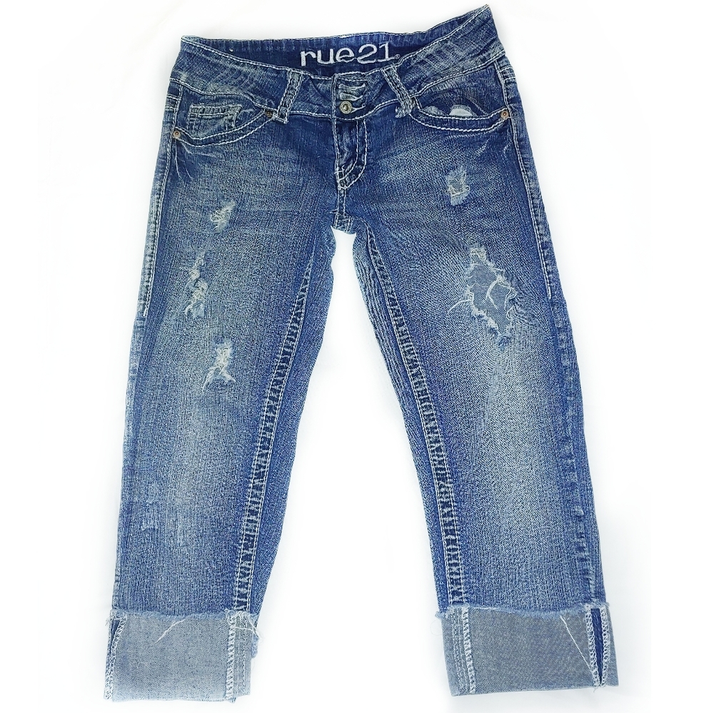 Rue 21 Distressed Ripped Cropped Capri - Picture 2 of 5